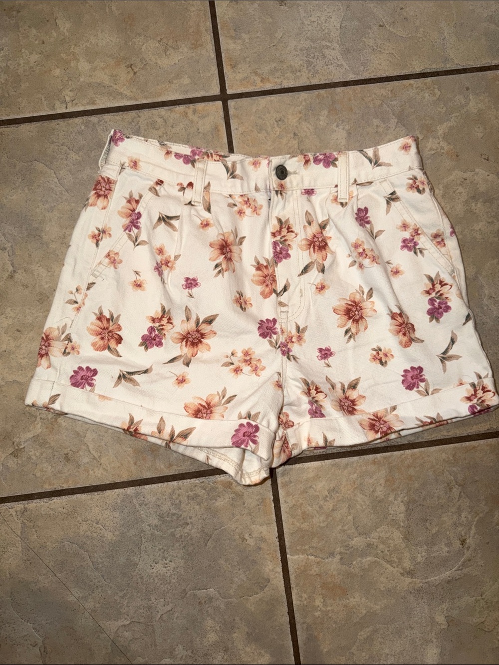 American Eagle Mom Short High Waisted Floral Print